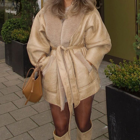 Damen Lässige Lederjacke mit weichem Futter und praktischen Taschen Heidi-Mode
