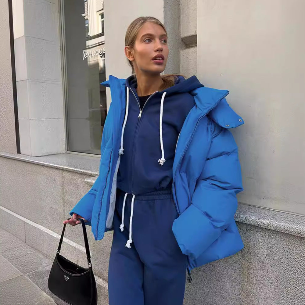 Damen sportliche Daunenjacke mit hohem Kragen und voluminösem Schnitt Heidi-Mode