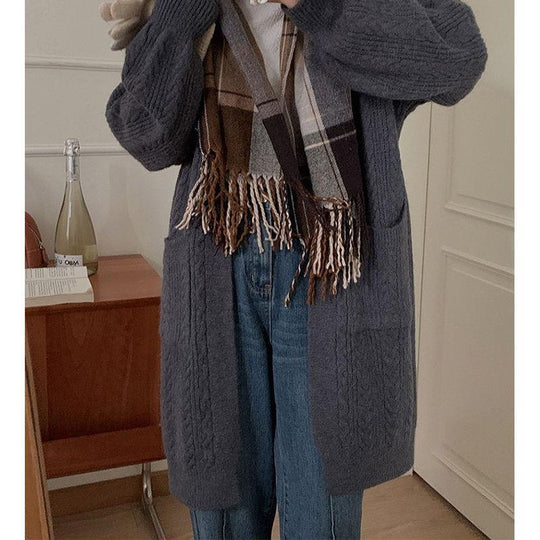 Damen Grobstrick Cardigan mit tiefen Taschen und elegantem Zopfdesign Heidi-Mode