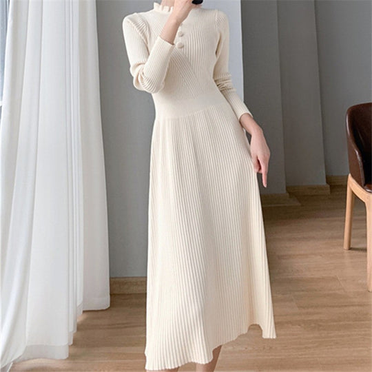 Damen Midi-Strickkleid mit hohem Kragen und Knopfdetails Heidi-Mode