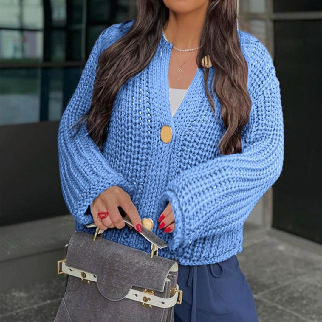 Damen Kuschelige Strickjacke mit großen Knöpfen und aufgesetzten Taschen Heidi-Mode