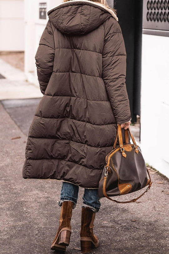 Damen modische Steppjacke mit großzügiger Kapuze und kuscheligem Innenfutter Heidi-Mode