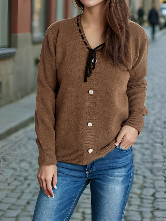 Damen modischer Strickpullover mit verspieltem Bindeband und dekorativen Knöpfen Heidi-Mode