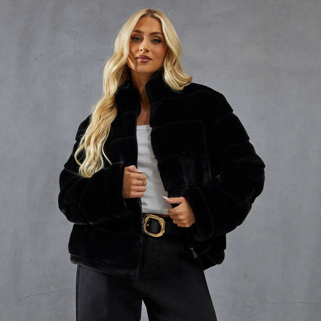 Damen Modische Kurzjacke mit voluminösem Teddy-Fell Heidi-Mode