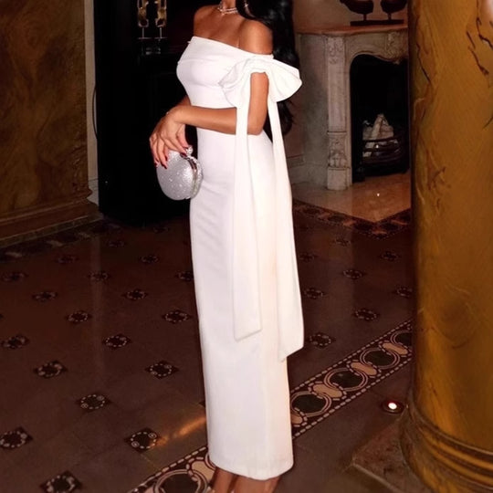 Damen Elegantes Off-Shoulder Maxikleid mit figurformendem Schnitt und schwingendem Saum Heidi-Mode