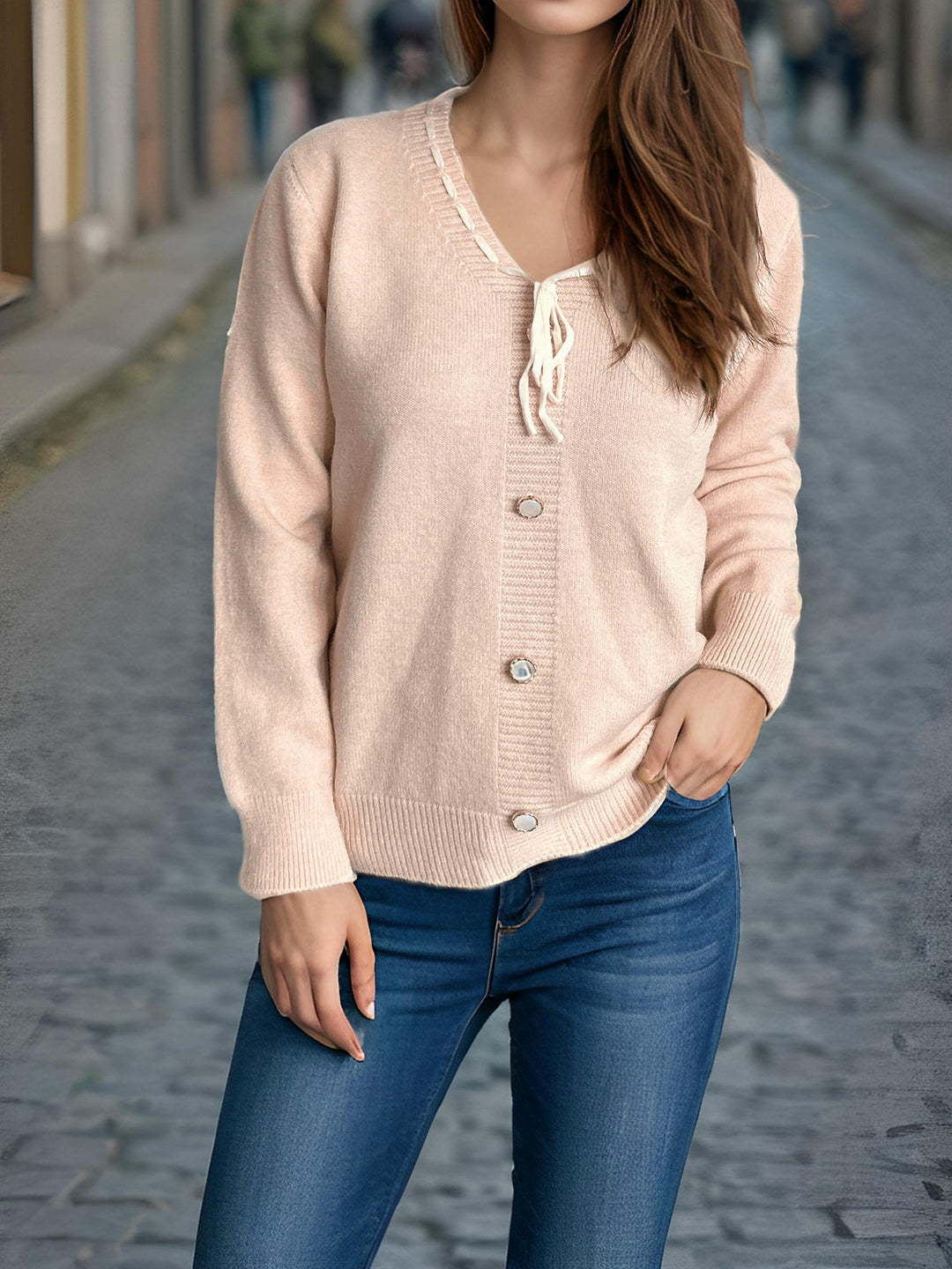 Damen modischer Strickpullover mit verspieltem Bindeband und dekorativen Knöpfen Heidi-Mode