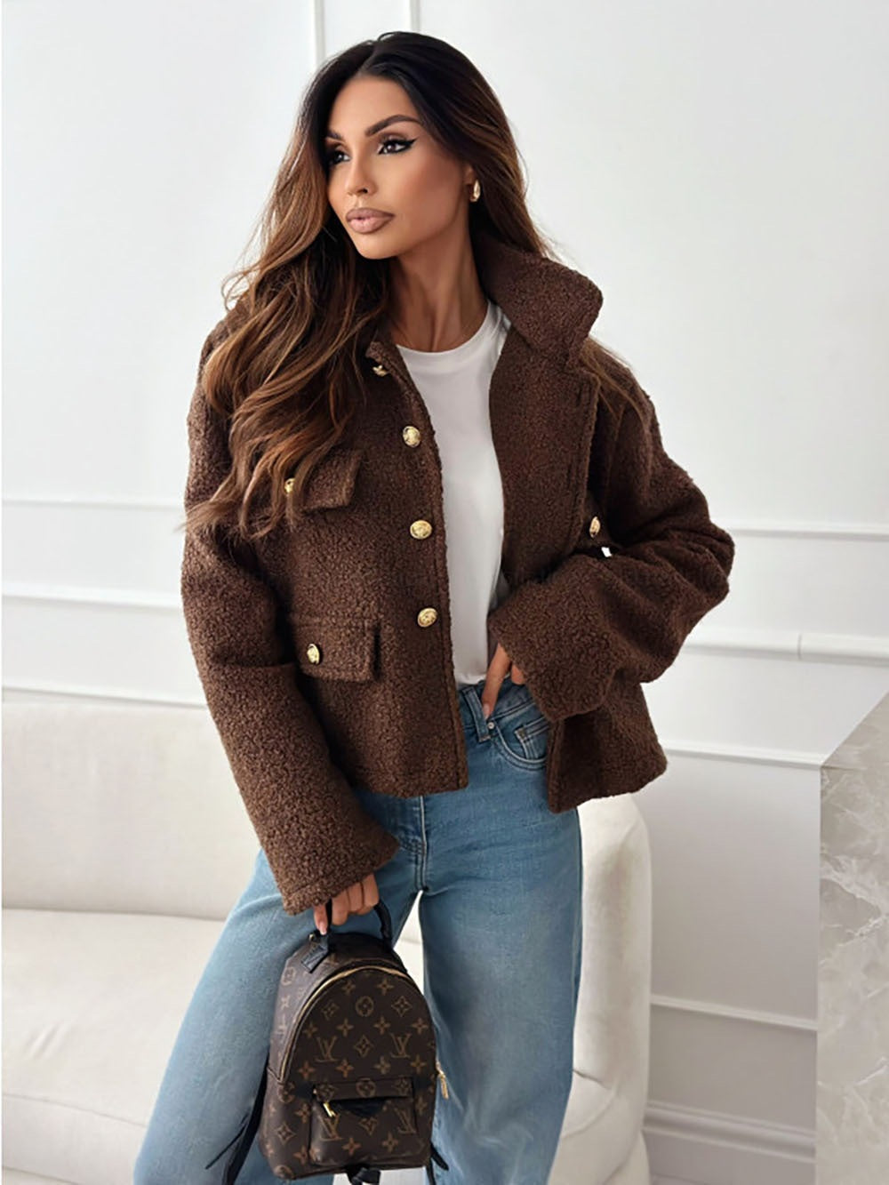 Damen Trendige Bouclé-Jacke mit goldenen Knöpfen und praktischen Taschen Heidi-Mode