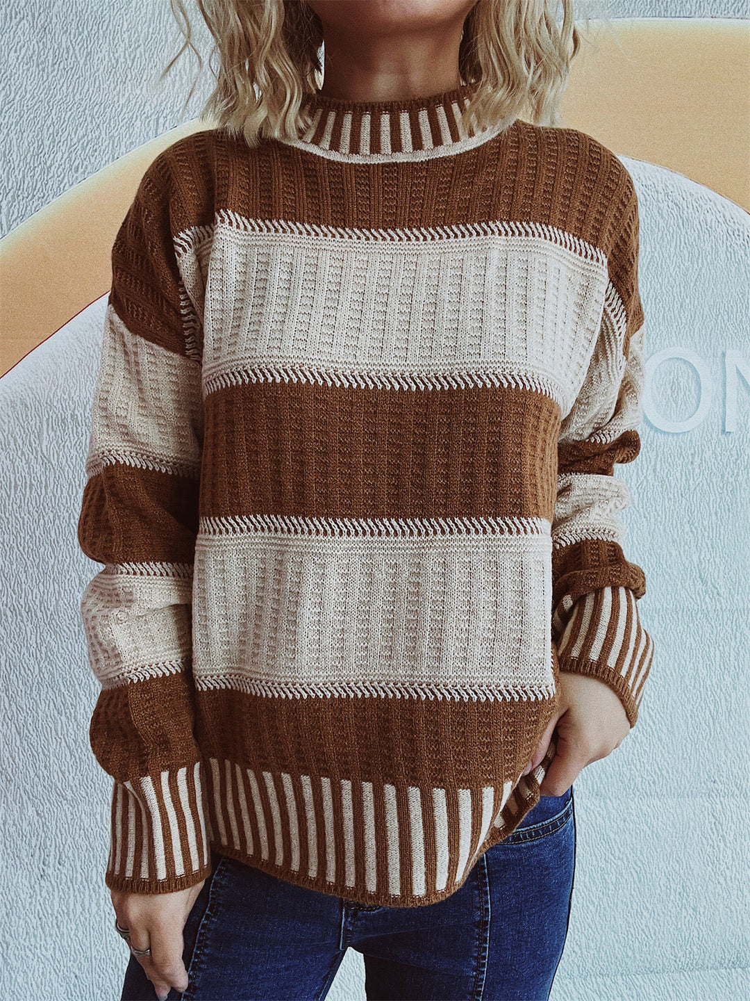 Damen lässiger Strickpullover mit modernem Streifenmuster und warmem Material Heidi-Mode