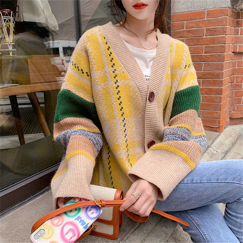 Damen Grobstrick-Cardigan mit buntem Karomuster und großen Holzknöpfen Heidi-Mode
