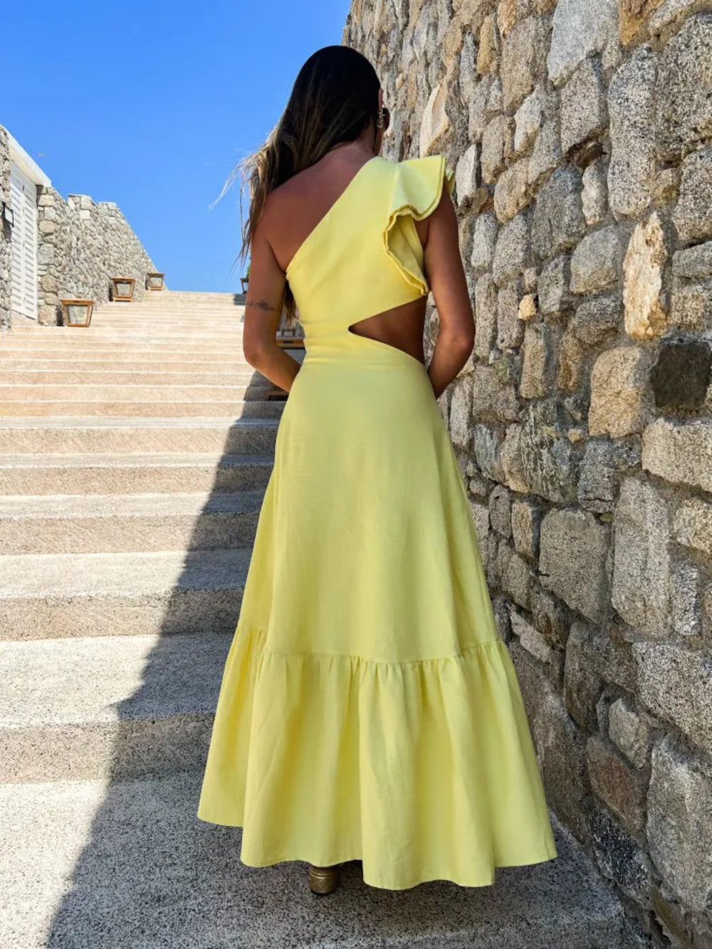 Damen Maxikleid mit asymmetrischem Design und verspieltem Rüschensaum Heidi-Mode