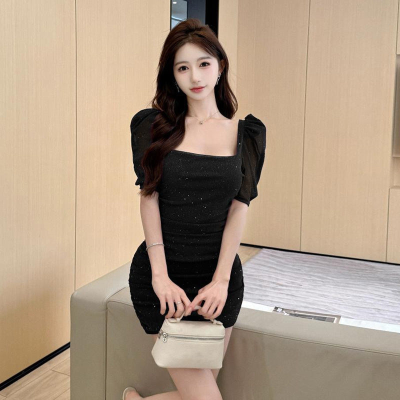Heidi-Mode | Puff Sleeve Low-Cut Square Neck Dress