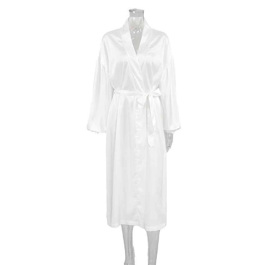 Damen Satin-Morgenmantel mit eleganten Puffärmeln und taillierbarem Gürtel Heidi-Mode
