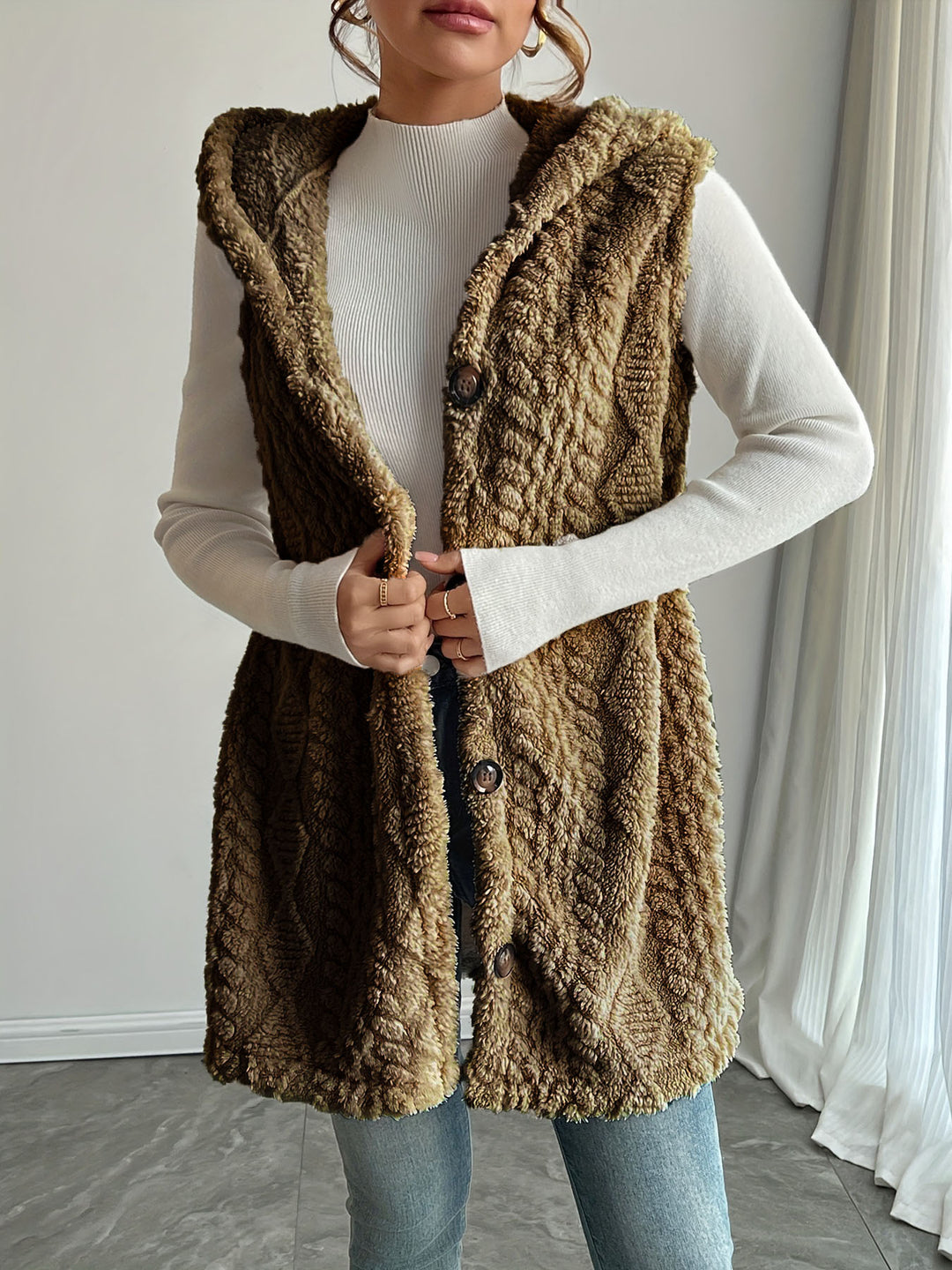 Damen Kapuzenweste aus kuscheligem Material mit Knopfleiste Heidi-Mode