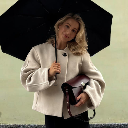 Damen Wickeljacke mit weiten Ärmeln und dekorativem Knopf Heidi-Mode