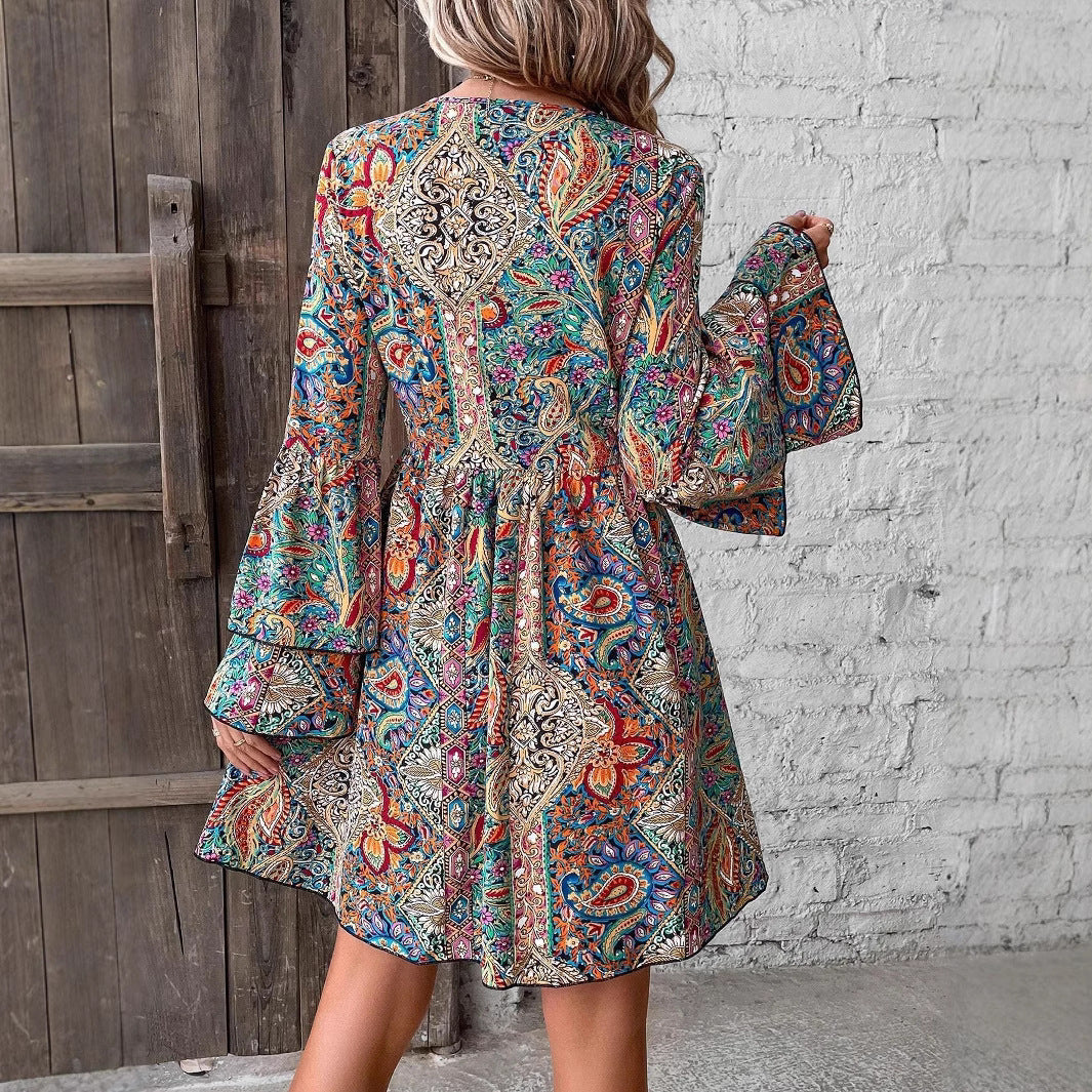 Damen V-Ausschnitt Kleid mit weiten Ärmeln und Paisleymuster Heidi-Mode