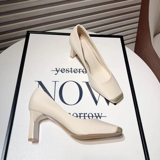 Damen Elegante und bequeme Pumps mit goldener Akzentverzierung Heidi-Mode