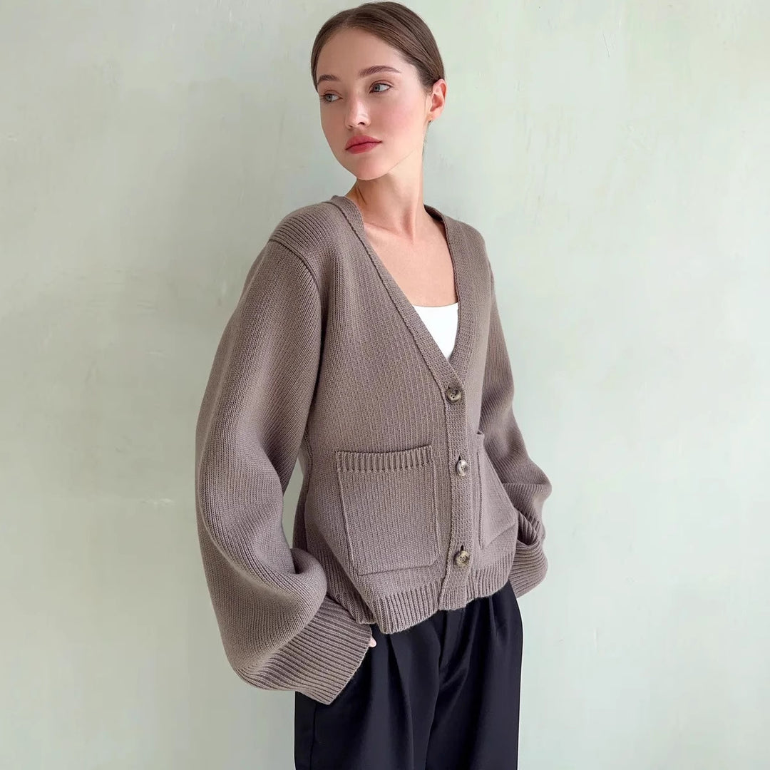 Damen Strickjacke mit weiten Ärmeln und praktischen Taschen Heidi-Mode