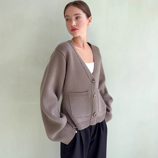 Damen Strickjacke mit weiten Ärmeln und praktischen Taschen Heidi-Mode