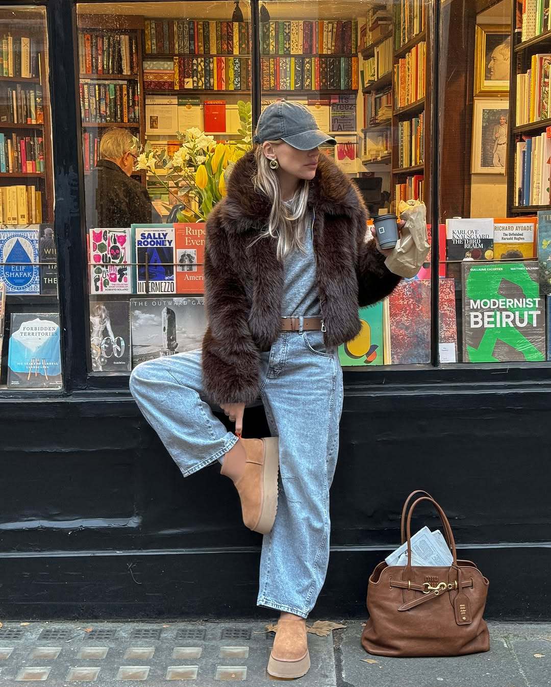 Damen Modische Kunstfelljacke mit cropped Schnitt und voluminösen Ärmeln Heidi-Mode