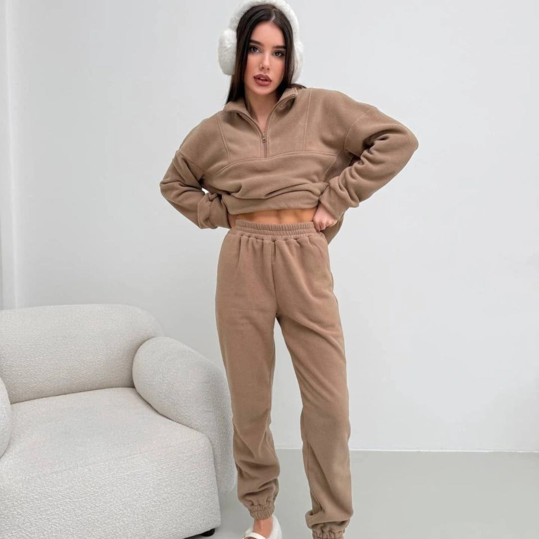 Damen gemütliches Fleece-Set mit hohem Kragen und elastischen Bündchen Heidi-Mode