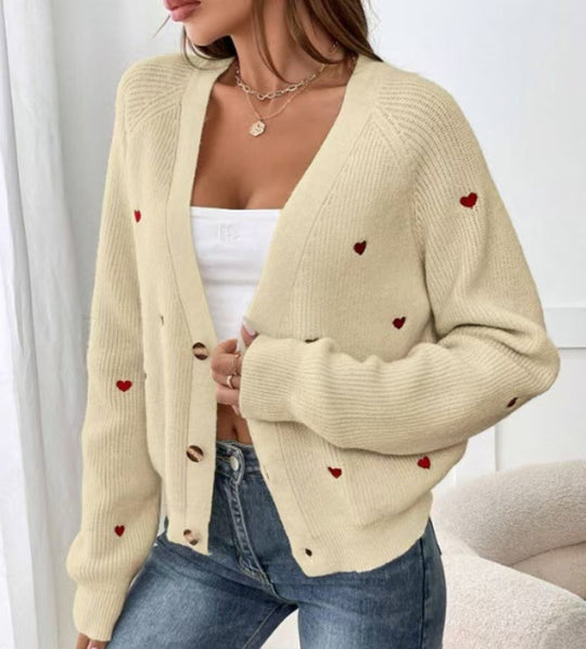 Damen Strickjacke mit Herzapplikationen und Knopfdesign Heidi-Mode