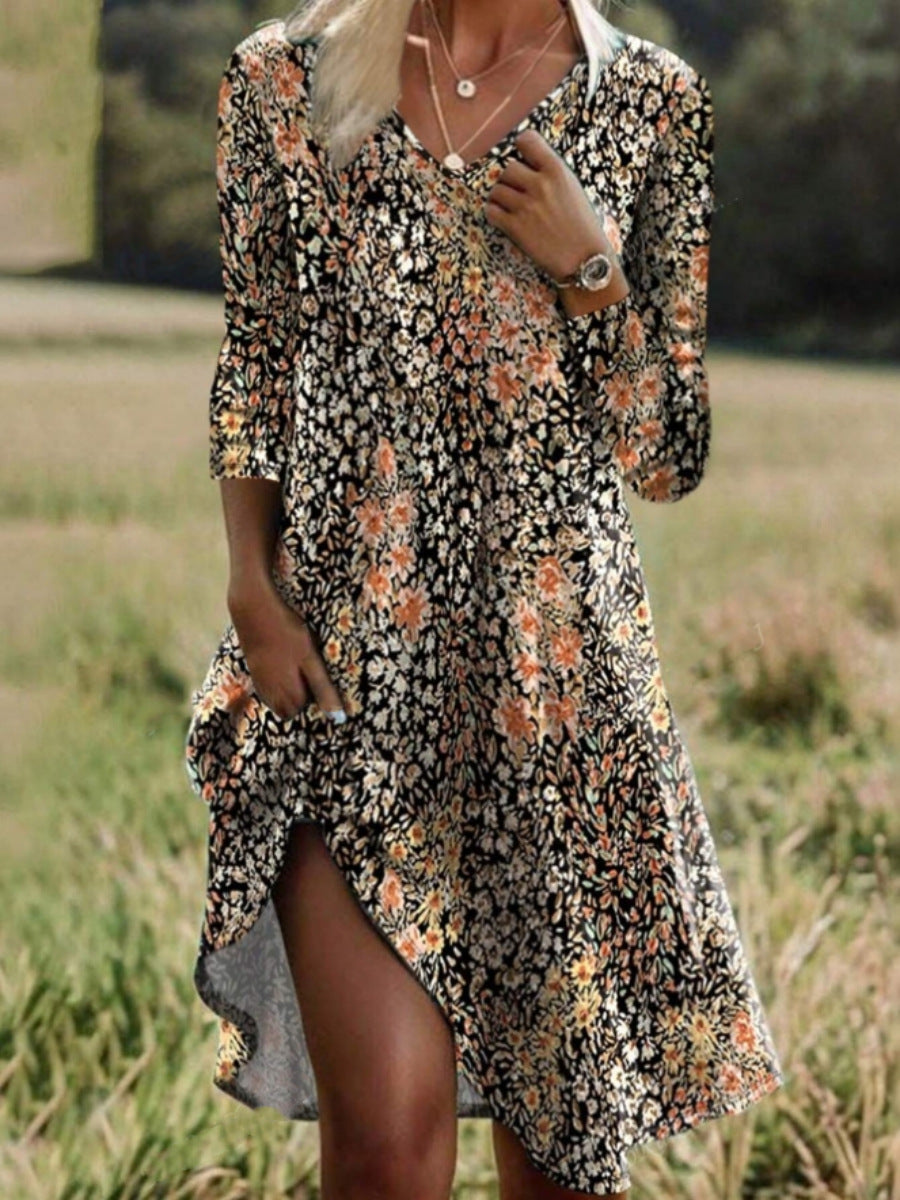 Damen Freizeitkleid mit modischem V-Ausschnitt und Seitenschlitz Heidi-Mode