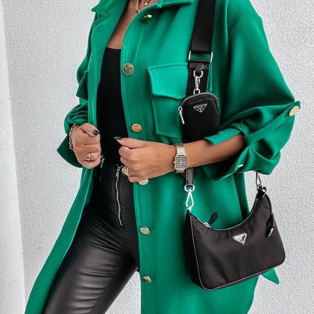 Damen Oversized Hemdjacke mit praktischen Taschen und Knopfdetails Heidi-Mode