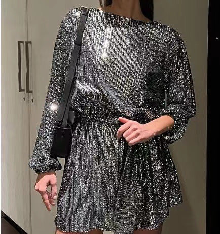 Heidi-Mode | Einfarbiges, tailliertes Paillettenkleid