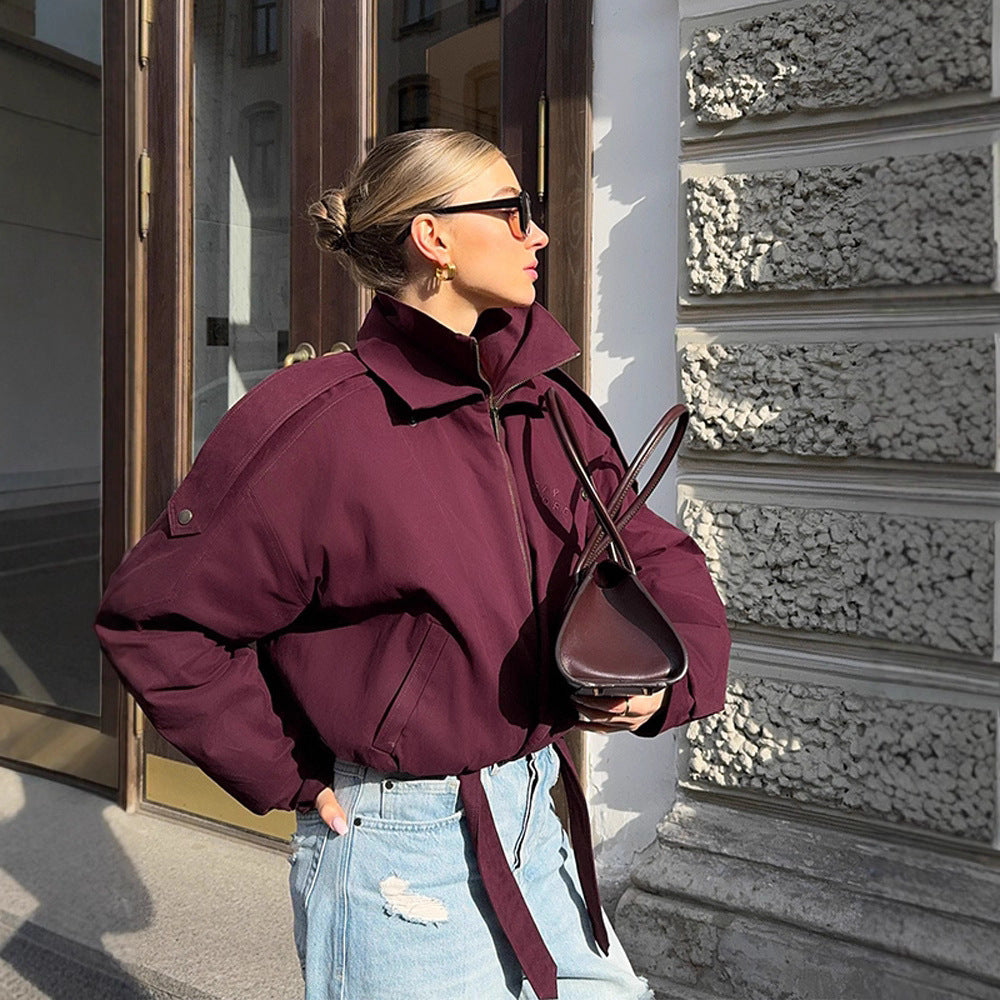 Damen Urbaner Oversized Steppjacke mit hohem Kragen und Gürtel Heidi-Mode