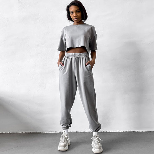 Damen sportliches Lounge-Set mit cropped Oberteil und bequemen Jogginghose Heidi-Mode