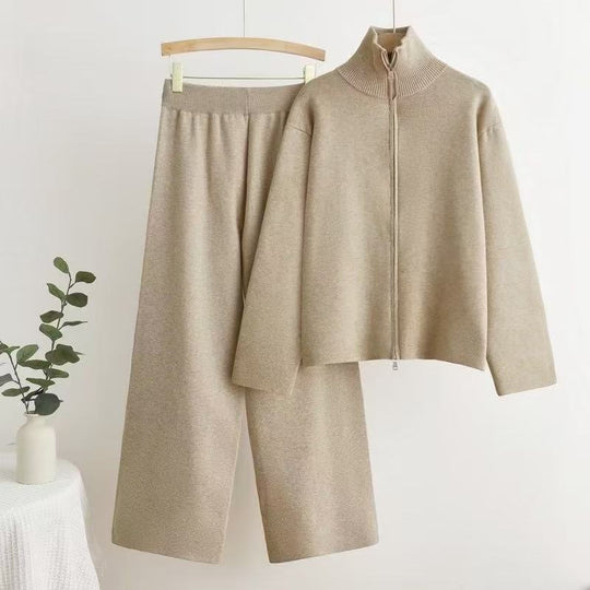 Damen gemütliches Strick-Loungewear-Set mit hohem Kragen Heidi-Mode