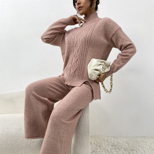 Damen eleganter Strickanzug mit hohem Kragen und farbenfrohem Muster Heidi-Mode