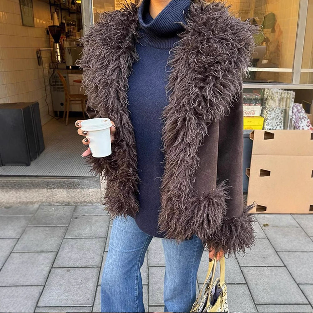 Damen lässige Kurzjacke aus plüschigem Material mit einzigartigem Schnitt Heidi-Mode