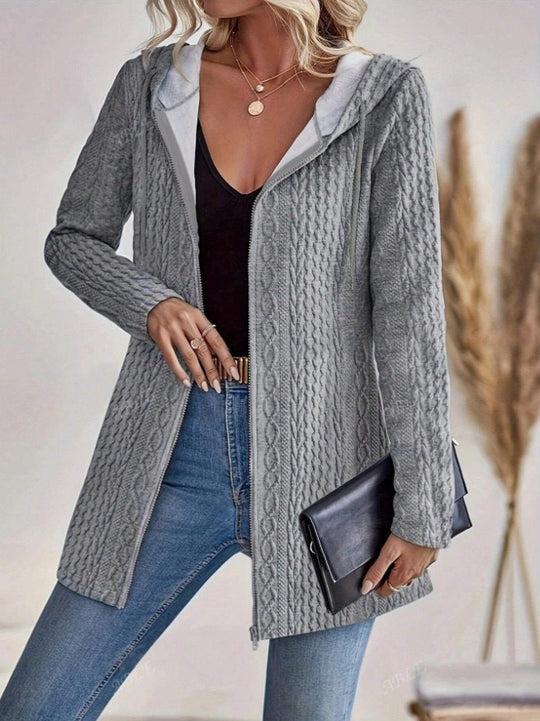 Damen Strickjacke mit Kapuze und trendigem Zopfmuster Heidi-Mode