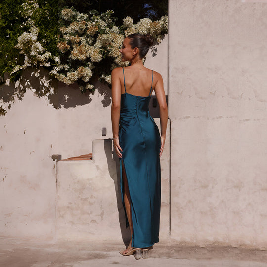 Damen Elegantes Abendkleid mit asymmetrischem Schnitt und seidigem Glanz Heidi-Mode