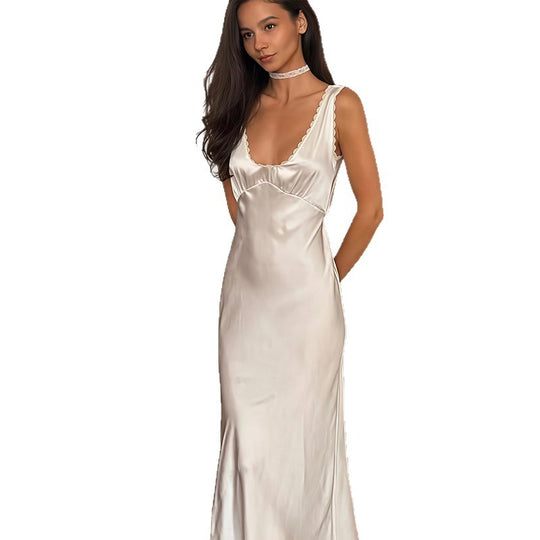 Damen Satin-Maxikleid mit elegantem V-Ausschnitt und feinen Details Heidi-Mode