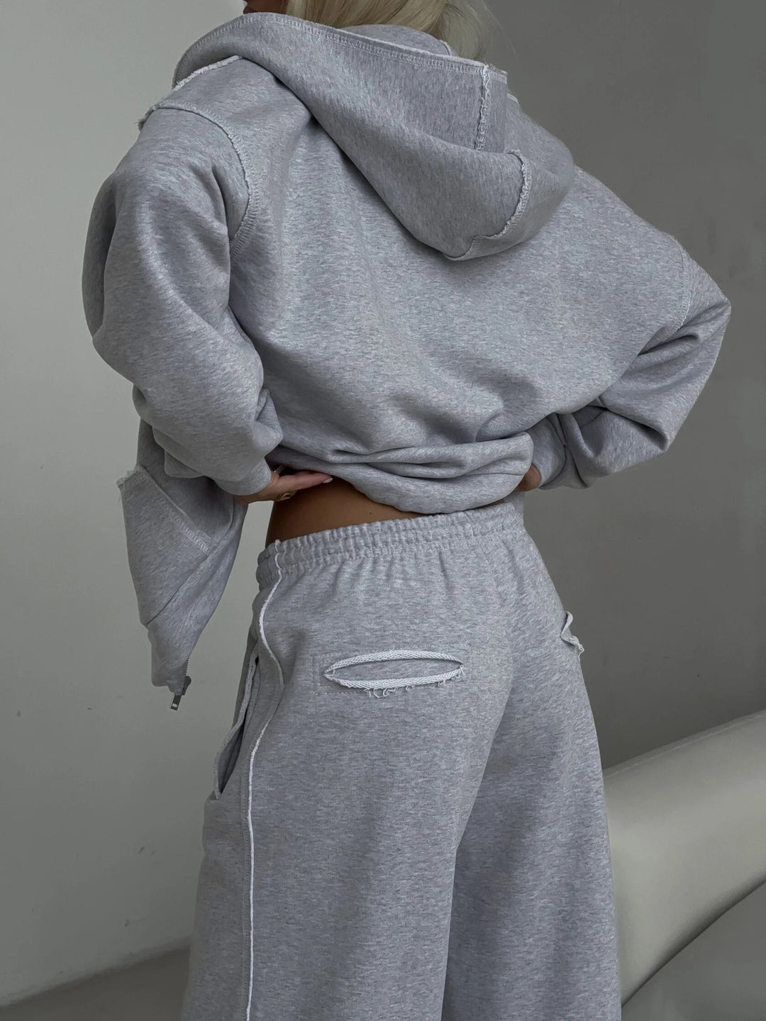 Damen lässiger Oversized Hoodie und bequeme Jogginghose mit modischen Details Heidi-Mode