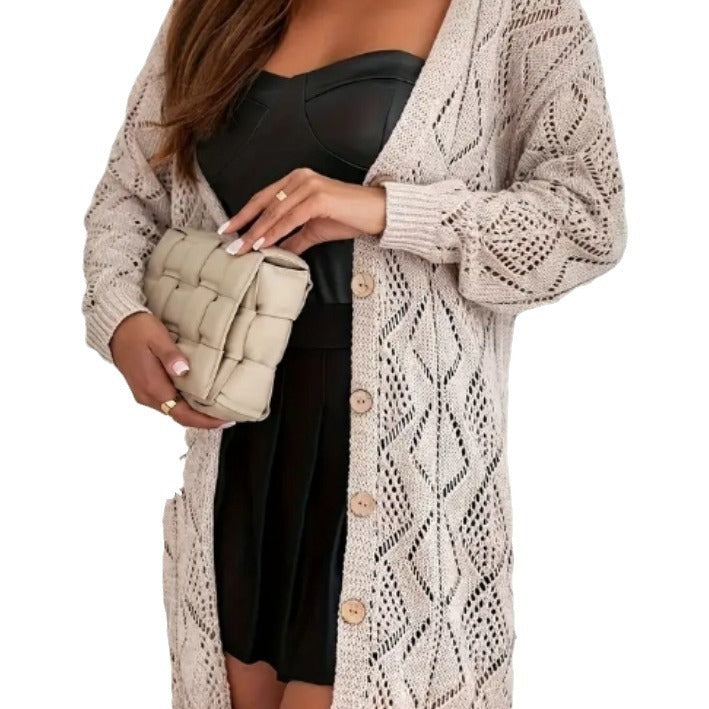 Damen Strickjacke mit kunstvollem Lochmuster und Knopf-Detail Heidi-Mode