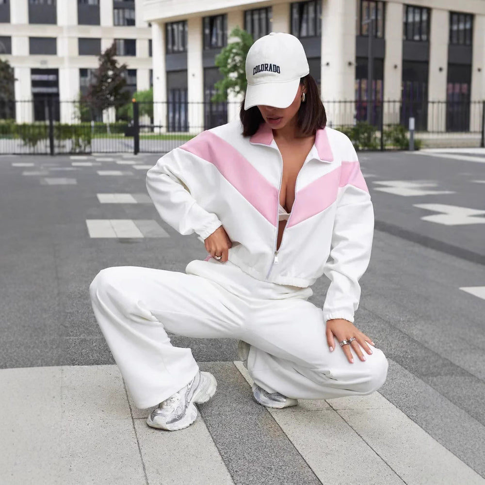 Damen Sportlicher Loungewear-Set mit gestreiftem Design und hohem Kragen Heidi-Mode