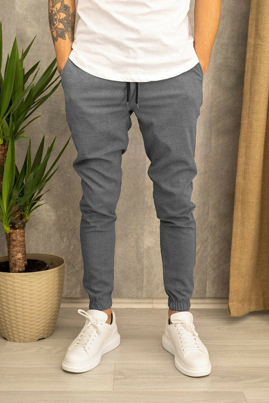 Herren Slim-Fit Jogginghose mit elastischem Bund und praktischen Seitenklapptaschen Heidi-Mode