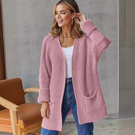 Damen gestrickter Cardigan mit großzügigen Taschen und strukturiertem Design Heidi-Mode
