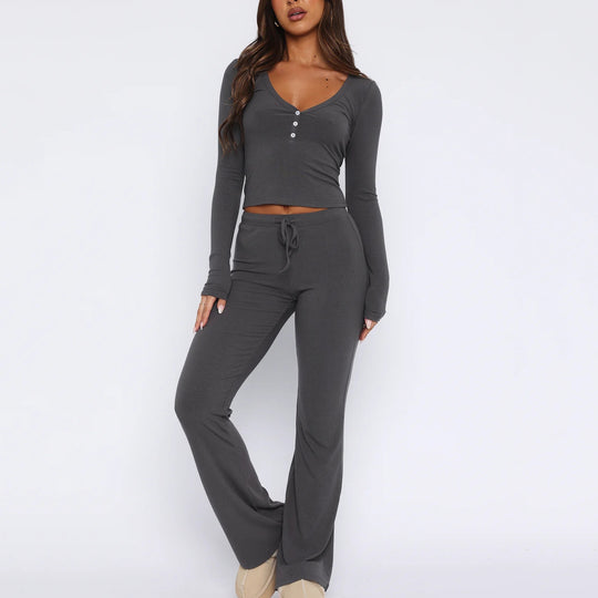 Damen Loungewear-Anzug aus weichem Rippstoff mit Knopfleiste und elastischem Bund Heidi-Mode