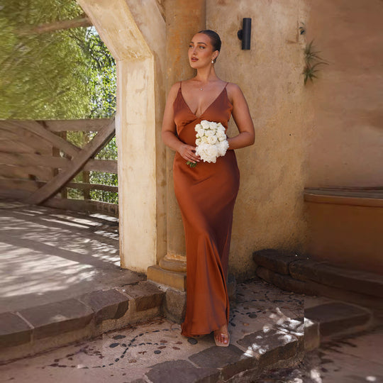 Damen Satin Maxikleid mit eleganter V-Form und fließendem Schnitt Heidi-Mode