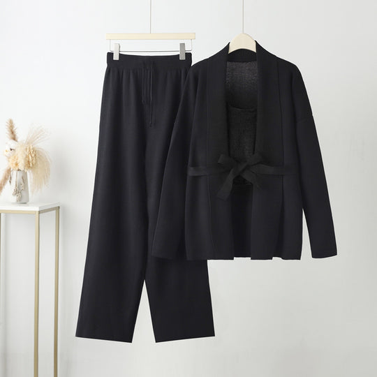 Damen gemütliches Freizeit-Loungewear-Set mit Bindegürtel und weitgeschnittenen Hosen Heidi-Mode
