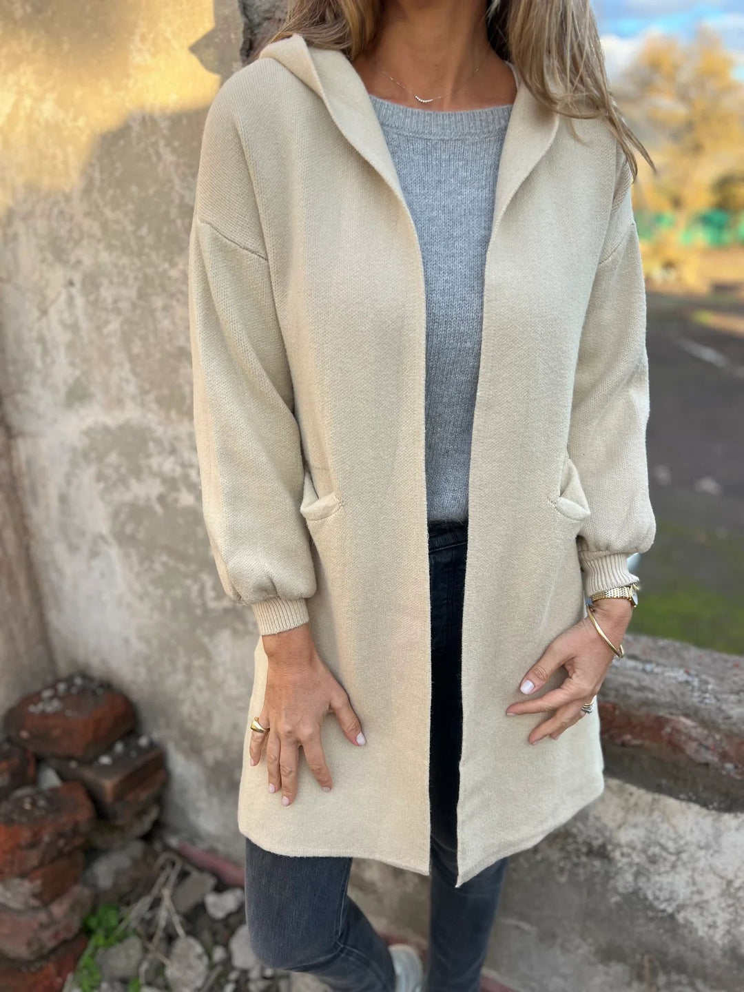 Damen Kuschelige Strickjacke mit Kapuze und Taschen Heidi-Mode