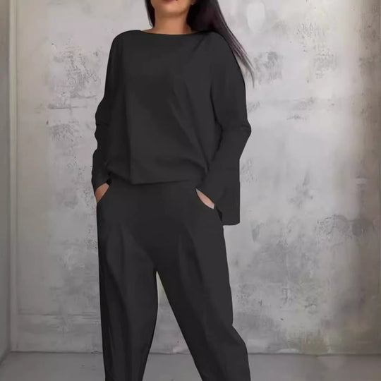 Heidi-Mode | Einfarbiges Slim-Fit Hosenanzug mit Rundhalsausschnitt