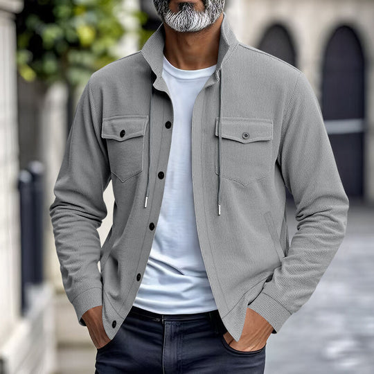 Herren Cordjacke mit vertikaler Struktur und praktischen Brusttaschen Heidi-Mode