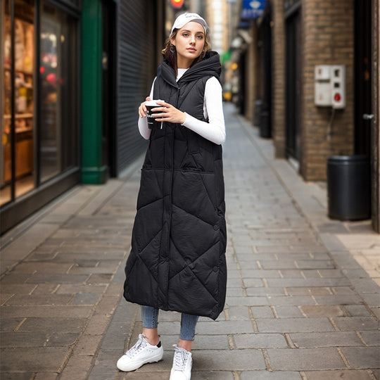 Damen gesteppte lange Weste mit isolierender Kapuze und praktischen Taschen Heidi-Mode