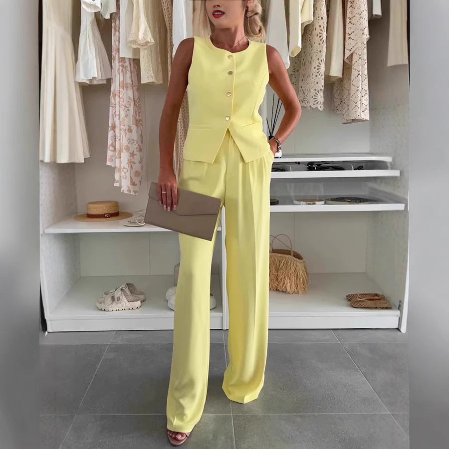 Damen Hosenanzug mit taillierter Weste und eleganten Knöpfen Heidi-Mode