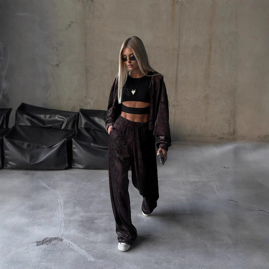 Damen sportliches Velours-Loungewear-Set mit praktischer Kapuze und elastischen Bündchen Heidi-Mode